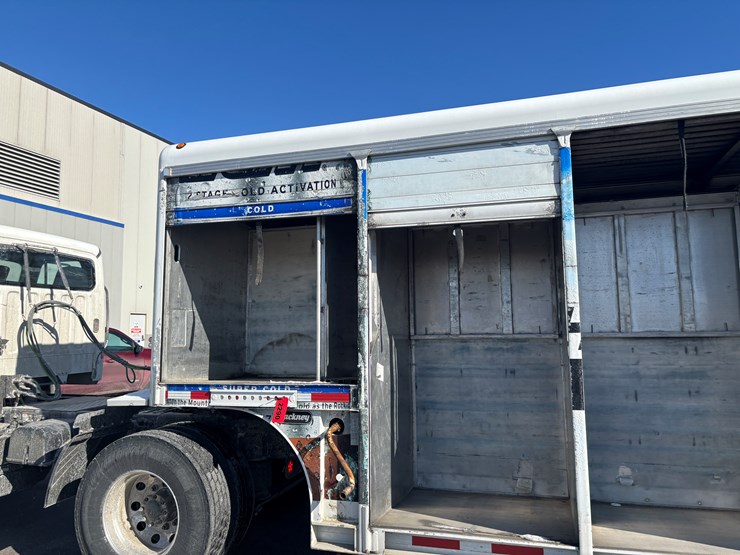 2014-hackney-beverage-trailer-image-36