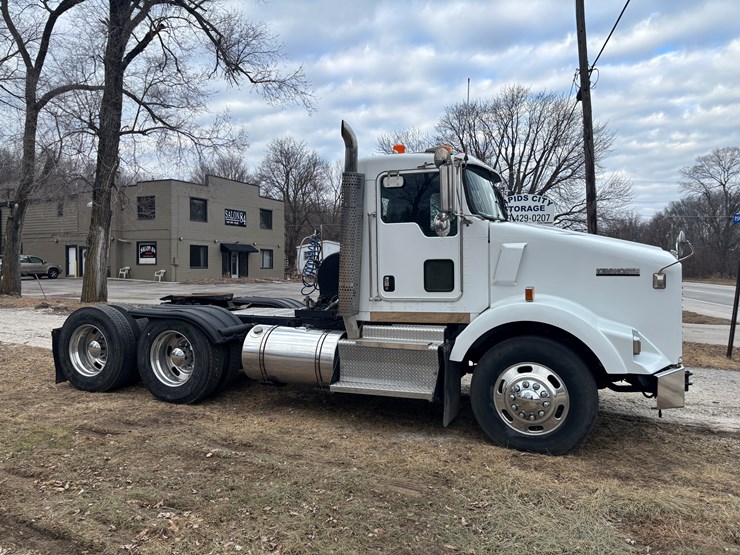 kenworth-t800-image-4