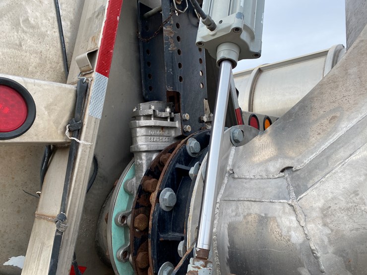 #504-•-2012-northern-8,500-gallon-semi-manure-tanker-(has-wi-title)-(waupun,-wi)-image-35