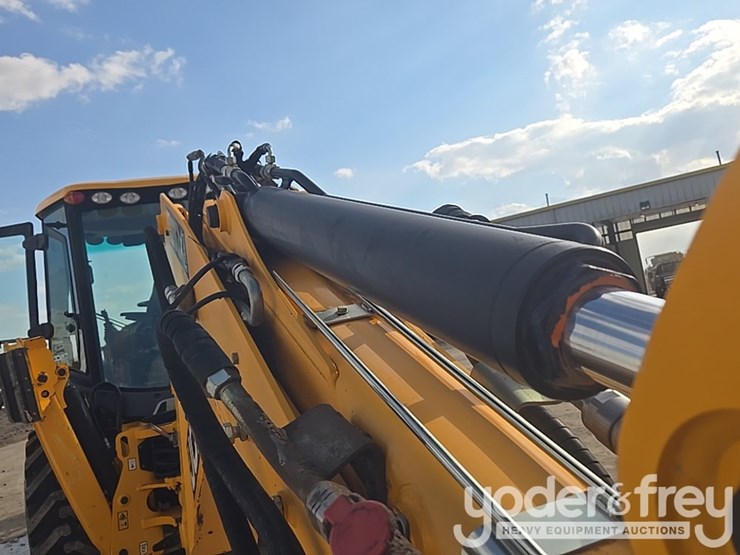 2017-jcb-3cx-image-57