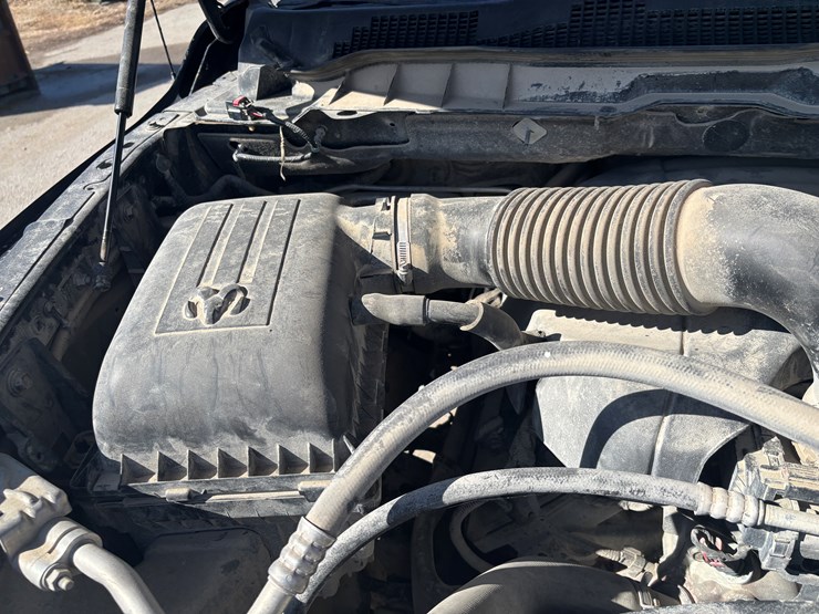 2014-dodge-1500-image-22