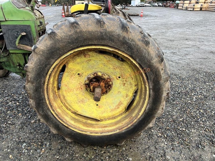 john-deere-3010-image-19