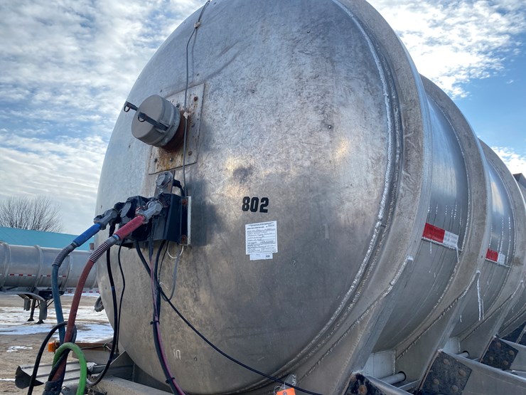 1980-trailmobile-tanker-image-35