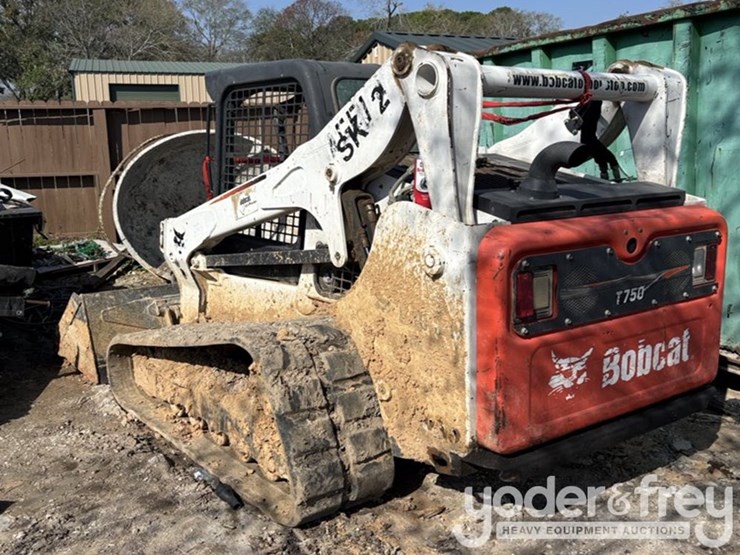 2016-bobcat-t750-image-2