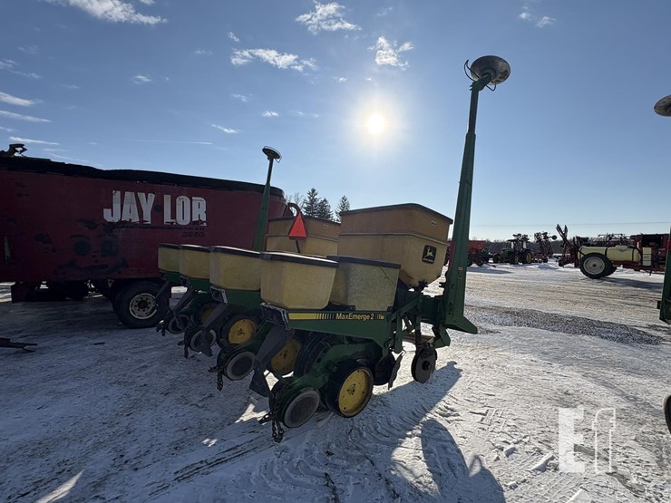 john-deere-7200-image-8