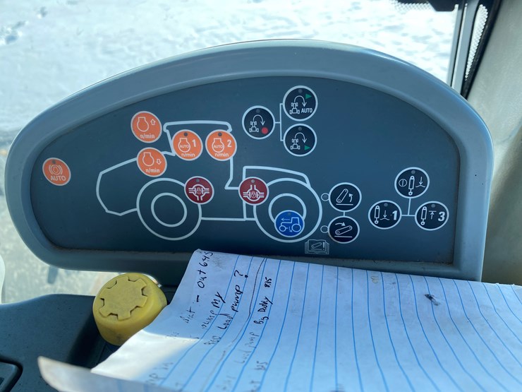 2011-new-holland-390-image-30