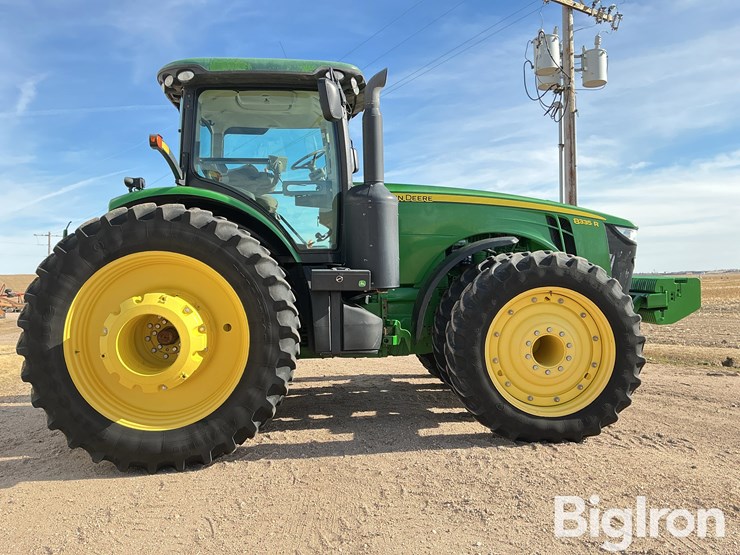 2011-john-deere-8335r-mfwd-tractor-image-4