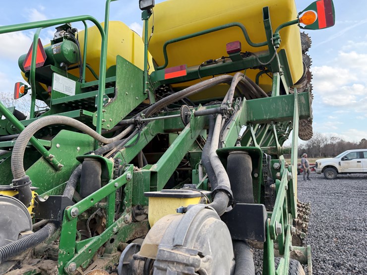 john-deere-1790-image-18