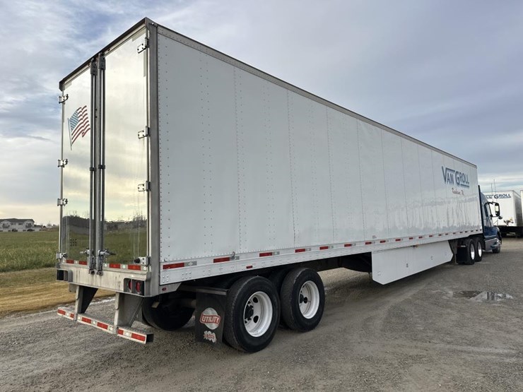 2017-utility-53'-image-5