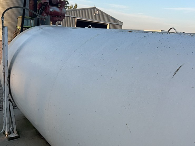 2000-gallon-fuel-tank-with-fill-rite-heavy-duty-high-output-pump-image-36