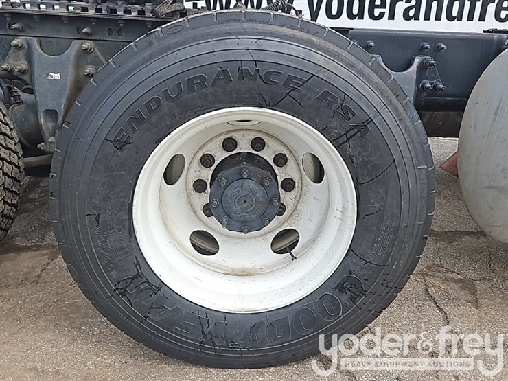 2017-international-8600-image-12