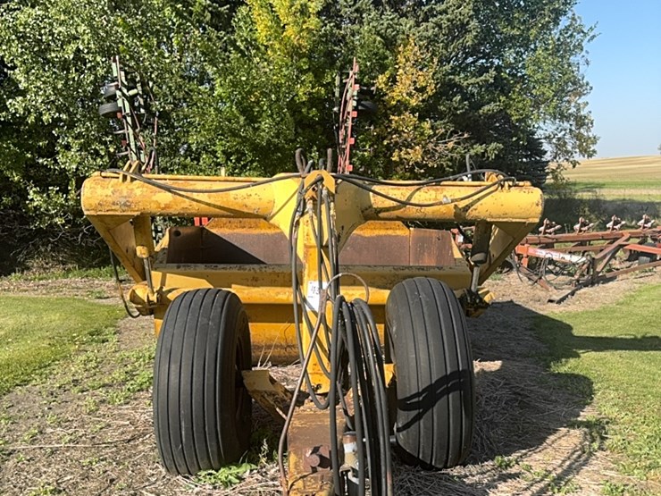 10-yard-ashland-scraper,-hydraulic-push-off,-very-heavy-duty,-works-good-image-1