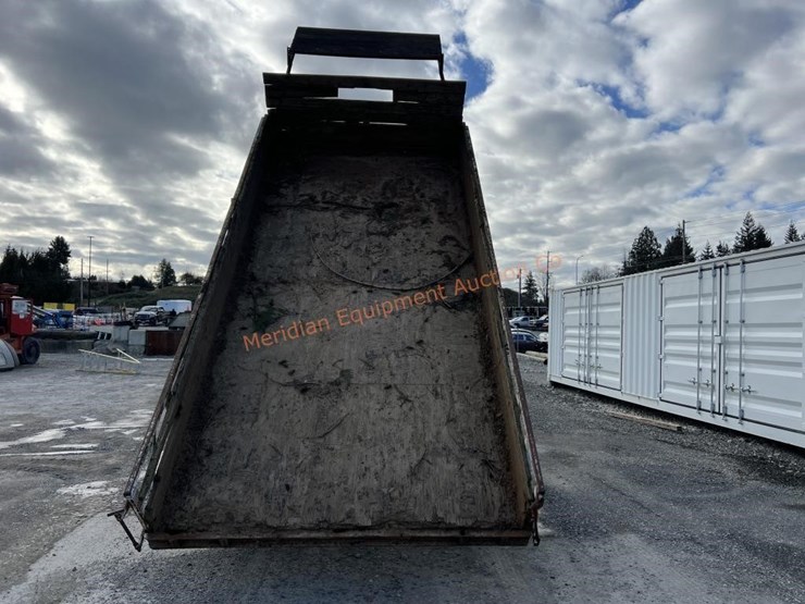 1975-ford-f600-image-9