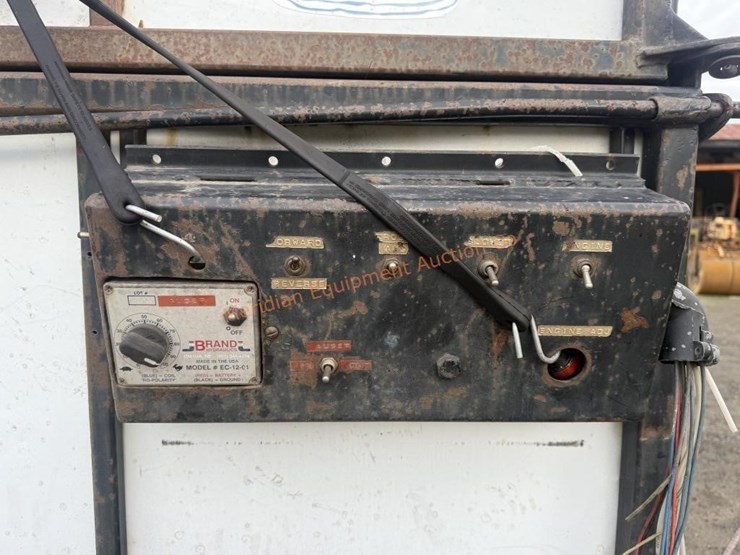 1991-caterpillar-10-image-21