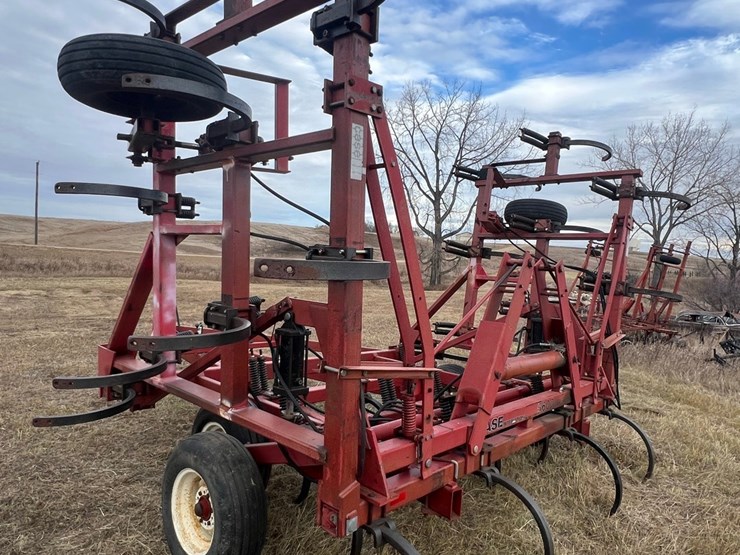 case-ih-5600-image-21