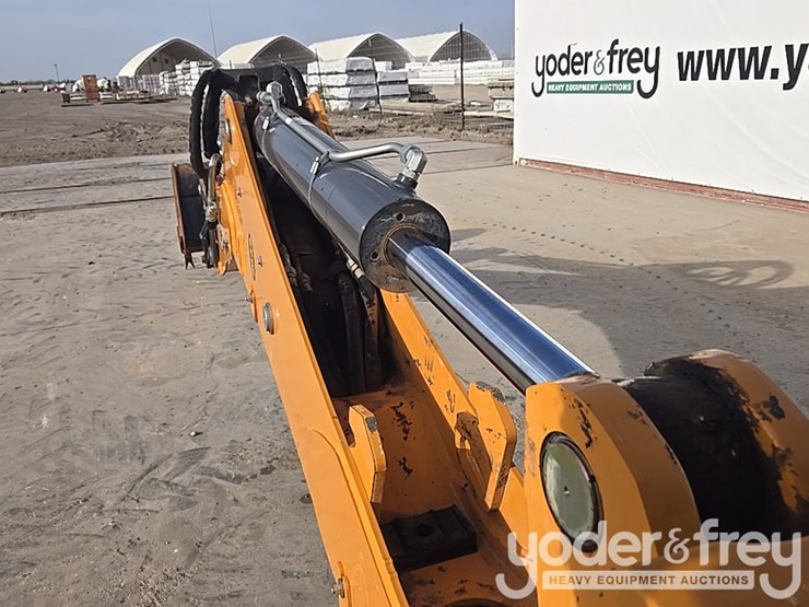 2022-case-590sn-image-31