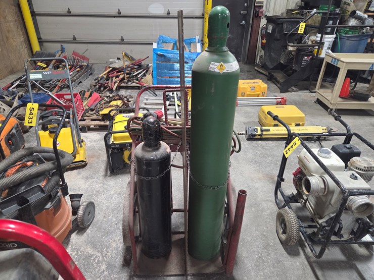 #5441-•-torch-cart,-hoses-no-tanks-included-image-1