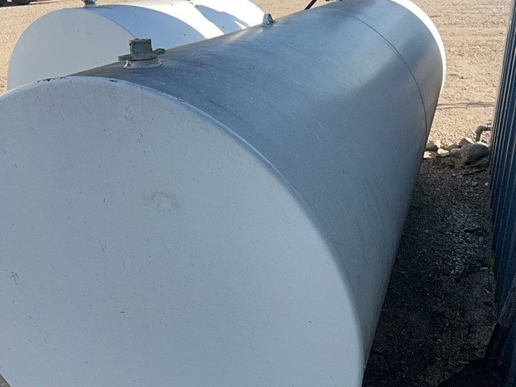 1000-gallon-fuel-tank-and-500-gallon-fuel-tank,-sell-together,-includes-pump,-used-for-diesel-image-15