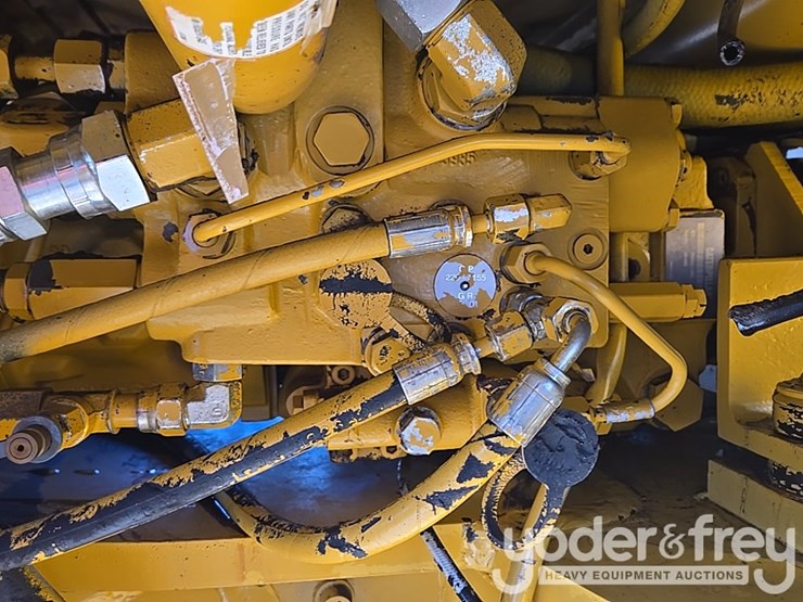 2005-caterpillar-140h-vhp-plus-image-51