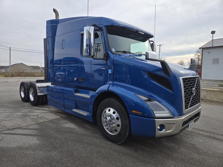 2020-volvo-10-image-7