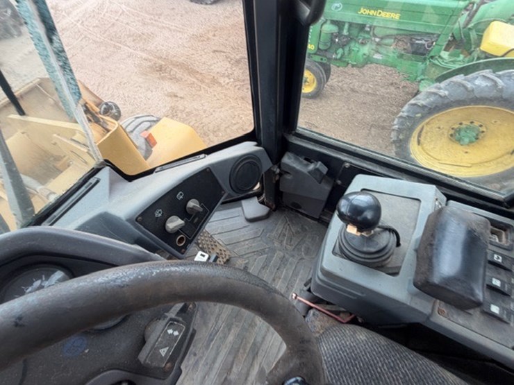 caterpillar-914g-image-69