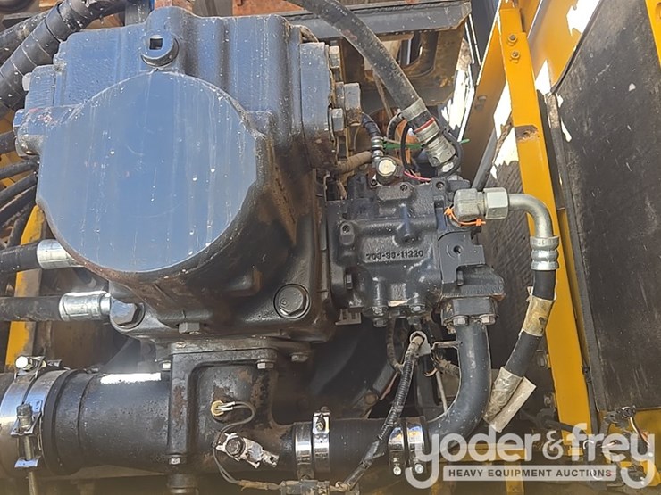 2013-komatsu-pc490-lc-10-image-54