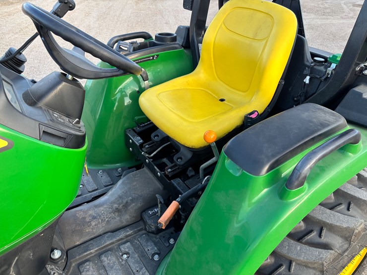 2022-john-deere-3025e-image-10