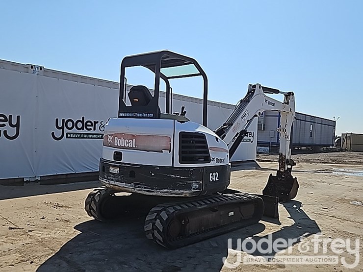 2013-bobcat-e42-image-5