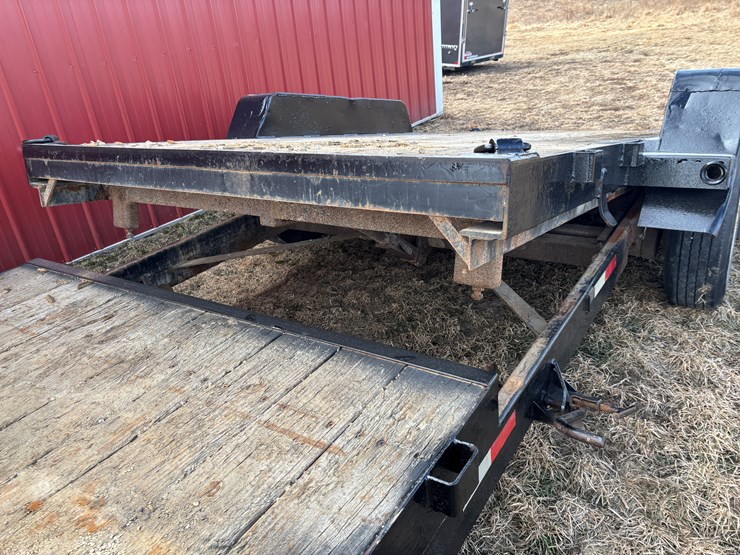 #2276-•-2013-b-&-b-20'-tandem-axle-tilt-bed-trailer-image-36