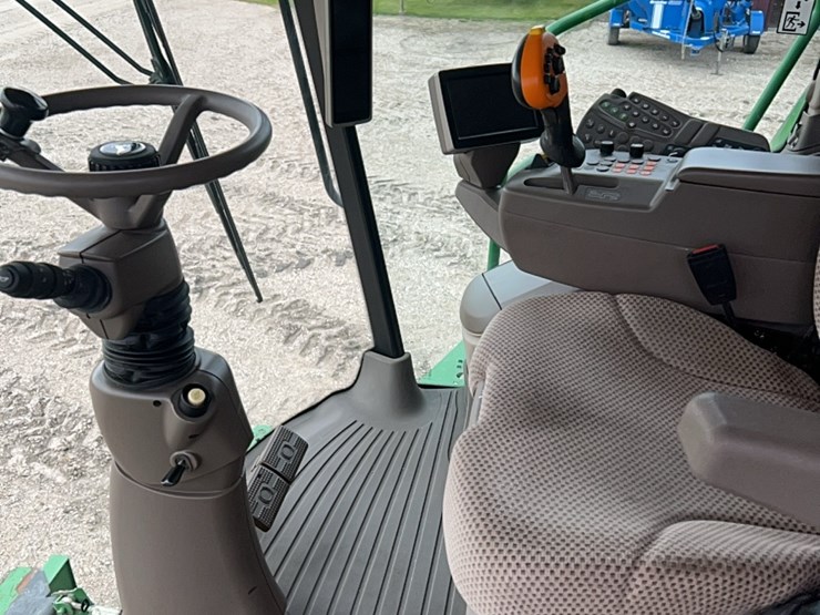 2014-john-deere-s680-image-106