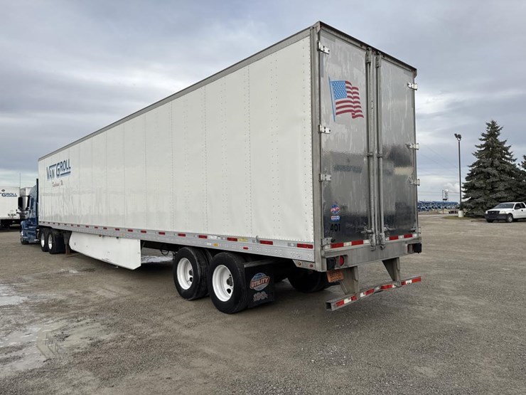 2019-utility-53'-image-3