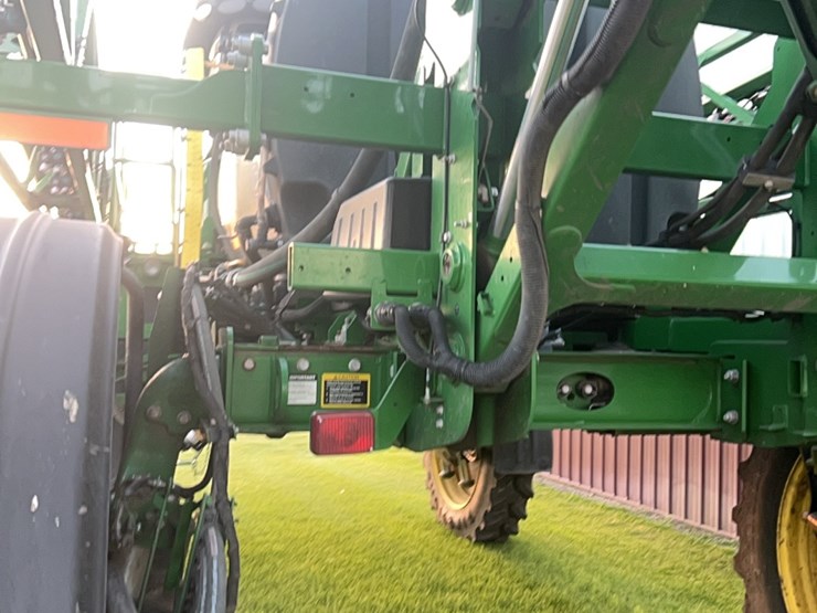 2014-john-deere-r4030-image-8