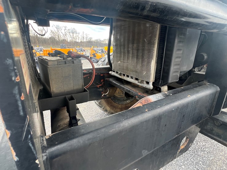 lull-644b-42-image-14