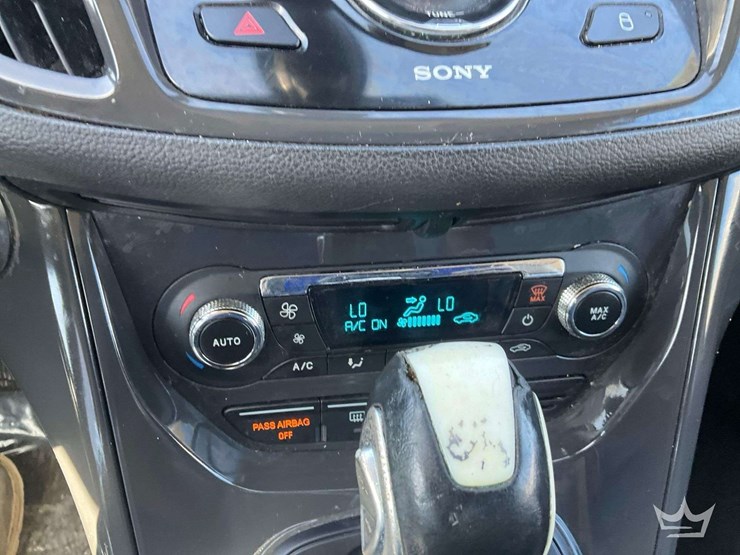 2016-ford-escape-image-26