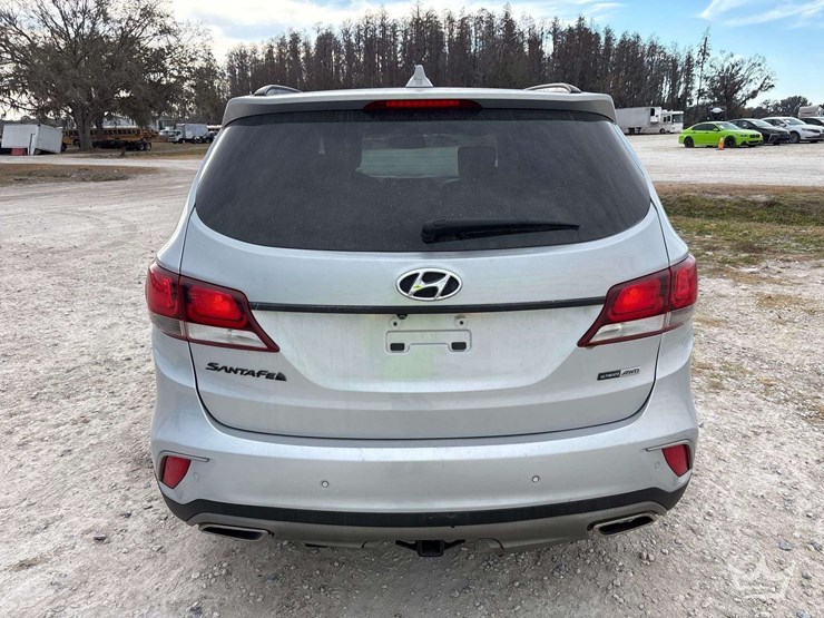 2017-hyundai-santa-fe-image-30