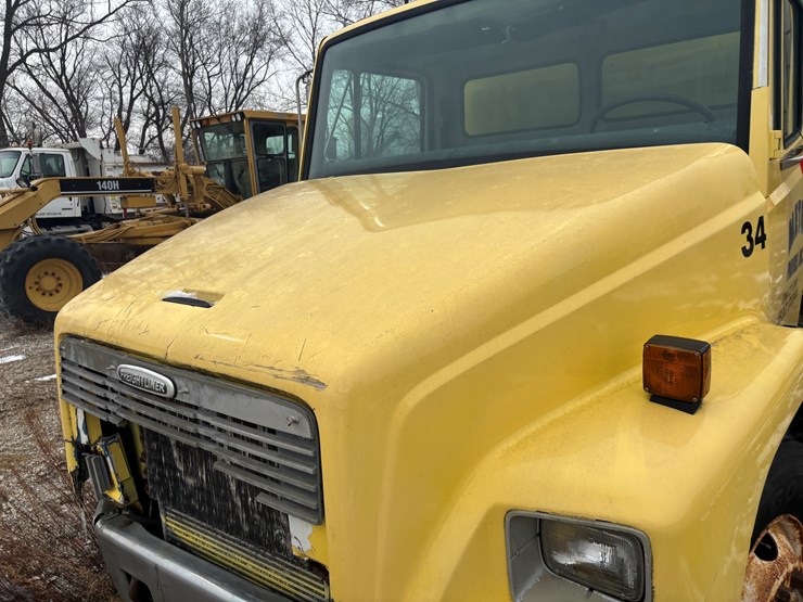 #2269-•-1992-freightliner-box-truck-image-9