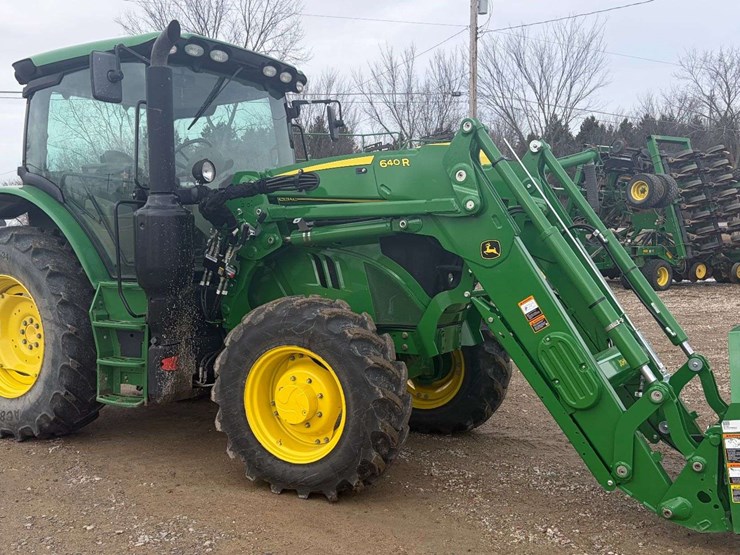 john-deere-6110r-image-2