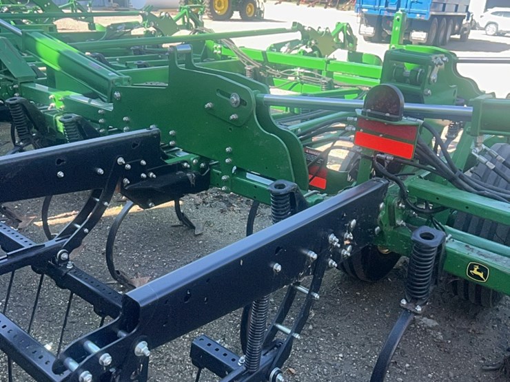 2024-john-deere-52-image-83