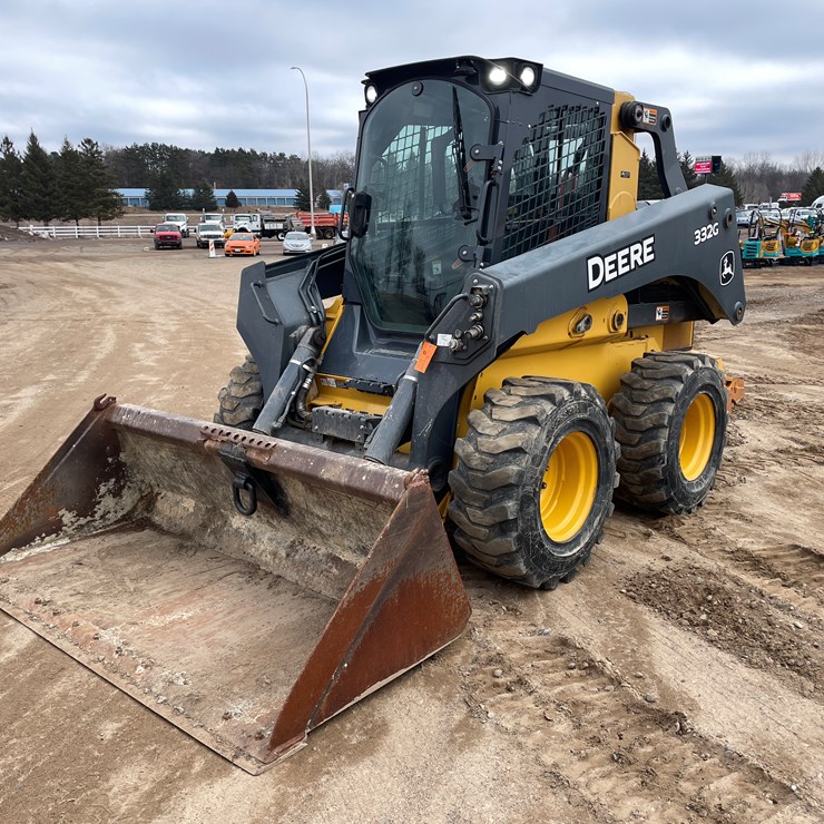 2019 JOHN DEERE 332