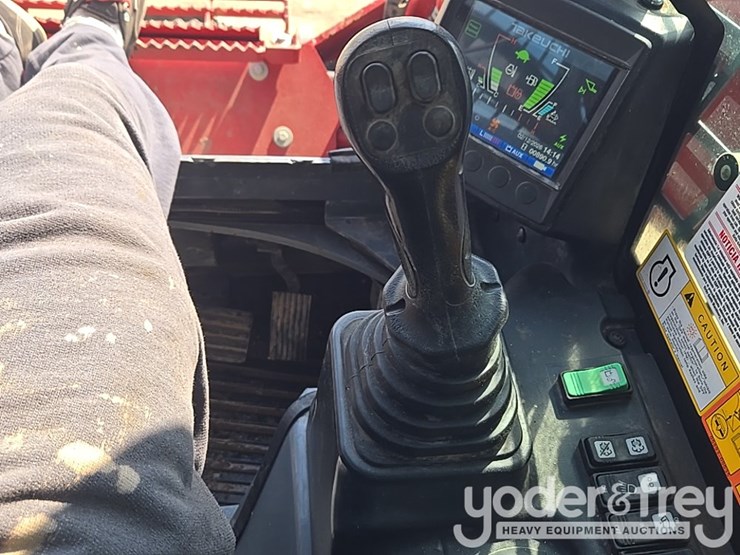 2023-takeuchi-tl12v2-image-63