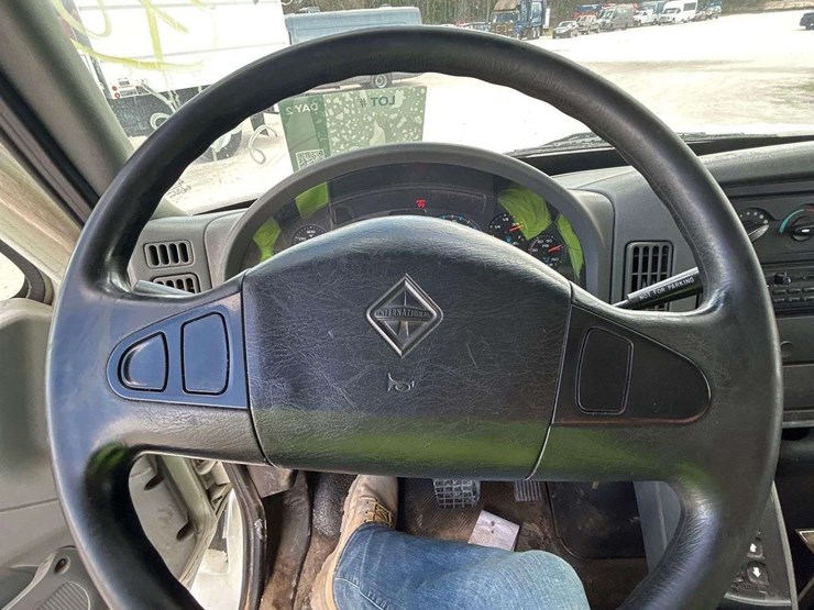 2007-international-durastar-4400-image-12