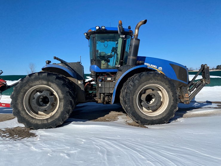 2011-new-holland-390-image-5