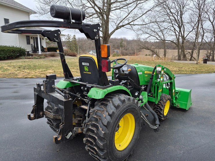 john-deere-2032r-image-9