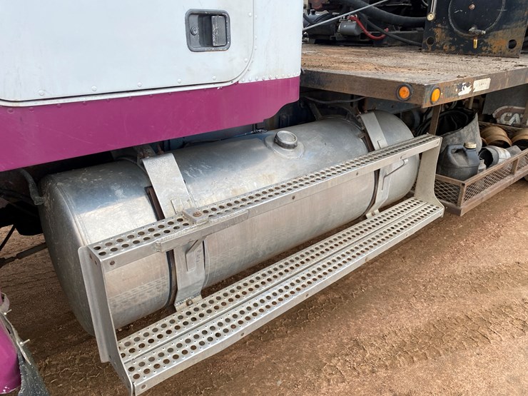 #400-•-1988-freightliner-boom-pump-truck-(has-wi-title)-(arpin,-wi)-image-13