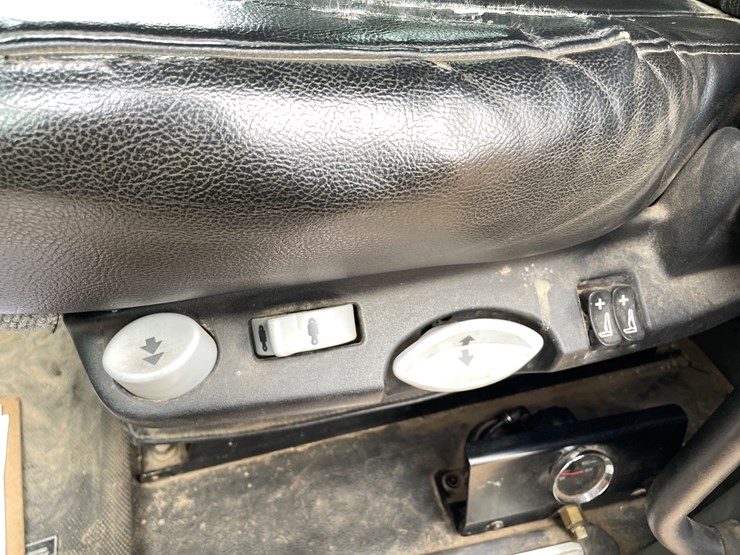 2019-kenworth-t880-image-81