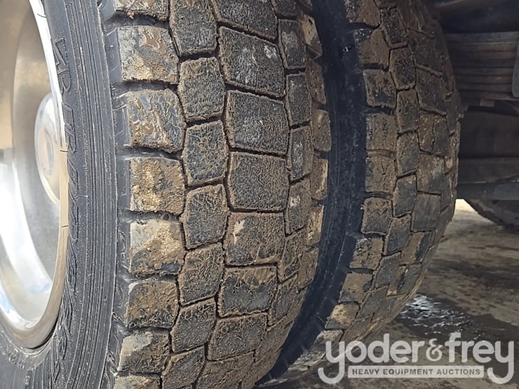 2019-ford-f550-image-16