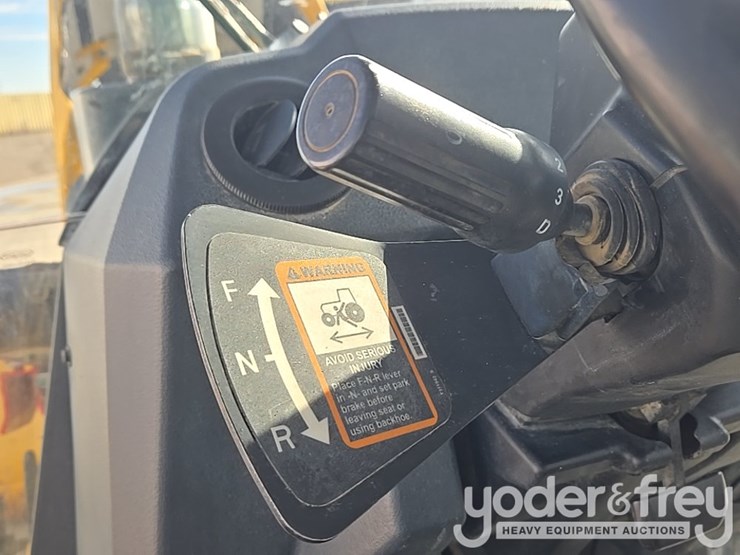 2018-deere-310sl-image-85