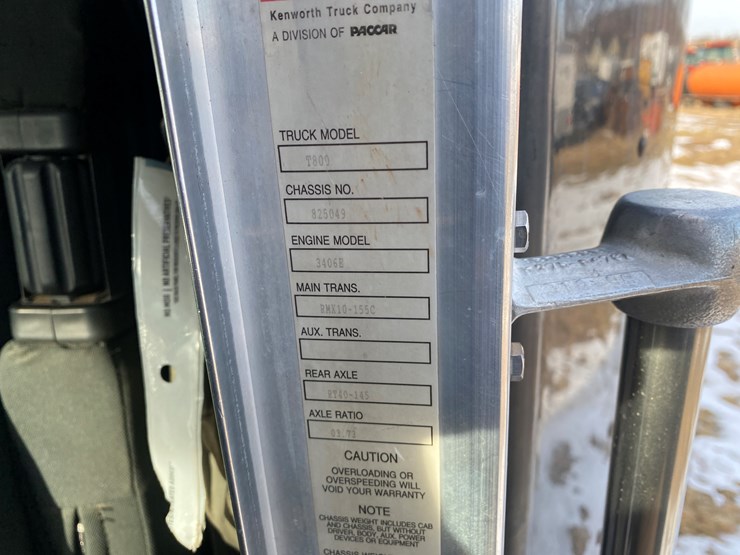 1999-kenworth-t800-image-47