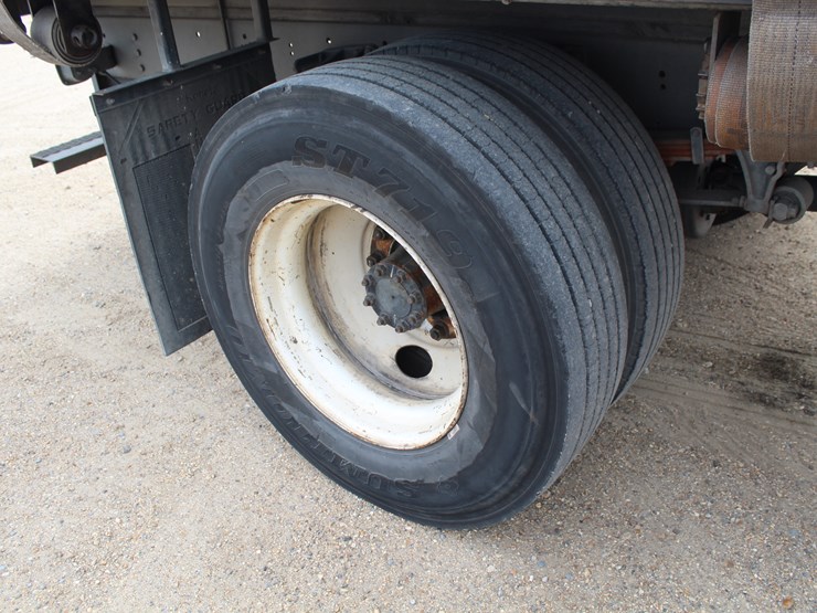 2011-ford-f650-image-6