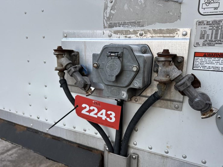 2019-utility-53'-image-18